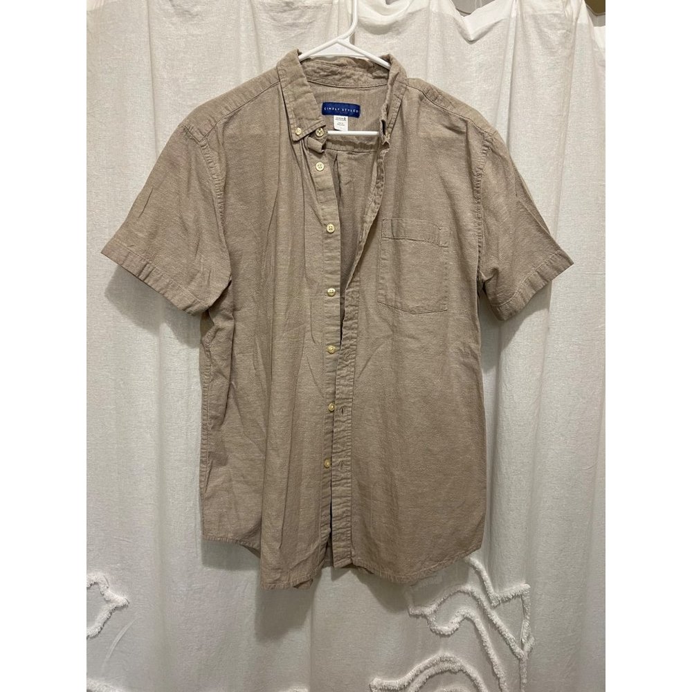 Simply Styled Men's Button Up Short Sleeve Shirt. Size Large.